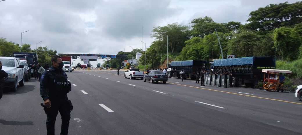 Derivado de la toma de la caseta de cobro de la carretera de cuota Chiapa de Corzo-San Cristóbal de Las Casas por p