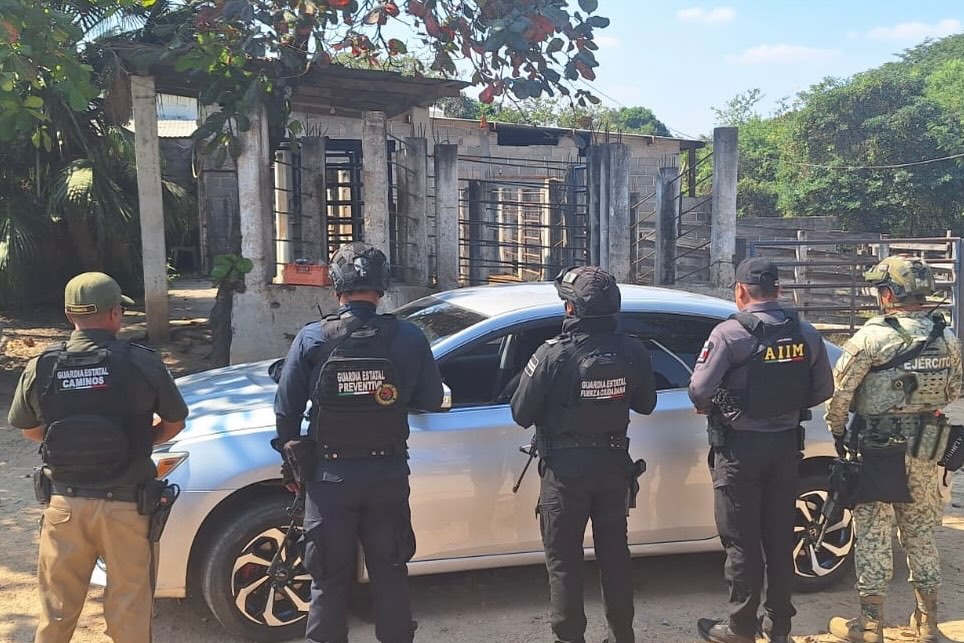 SSP Y FGE asegura vehículo con alteraciones en sus medios de identificación