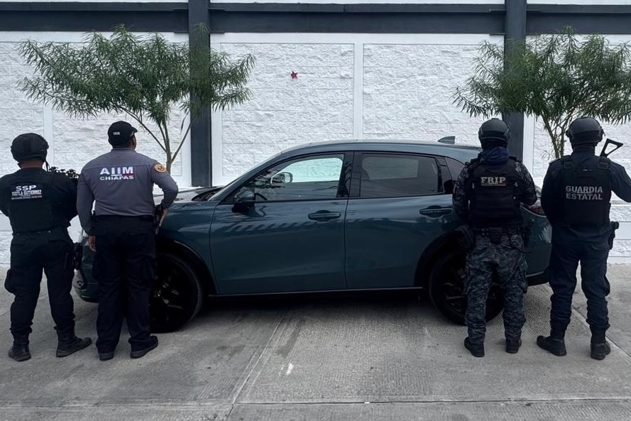Asegura SSP y FGE vehículo en Tuxtla Gutiérrez