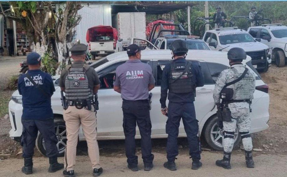SSP asegura dos vehículos con reporte de robo y alteración en sus medios de identificación.