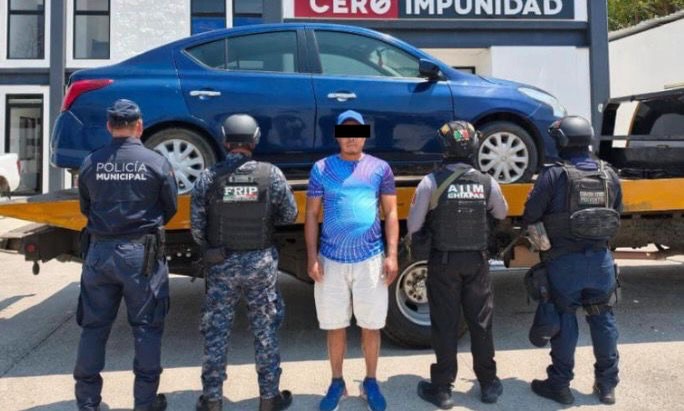 En acción interinstitucional detiene a masculino y vehículo con reporte de robo