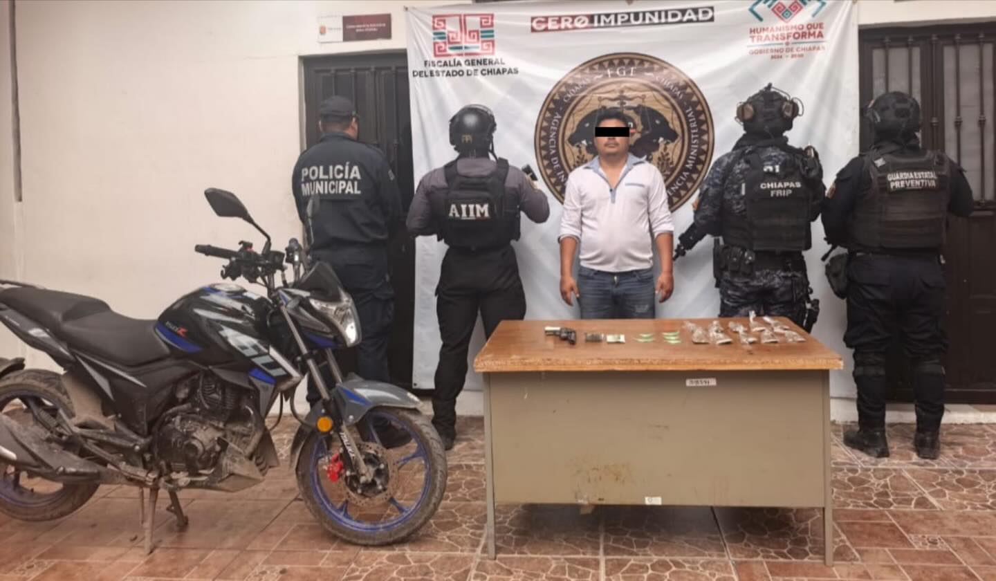Detenido por posesión de arma de fuego y presuntos narcóticos