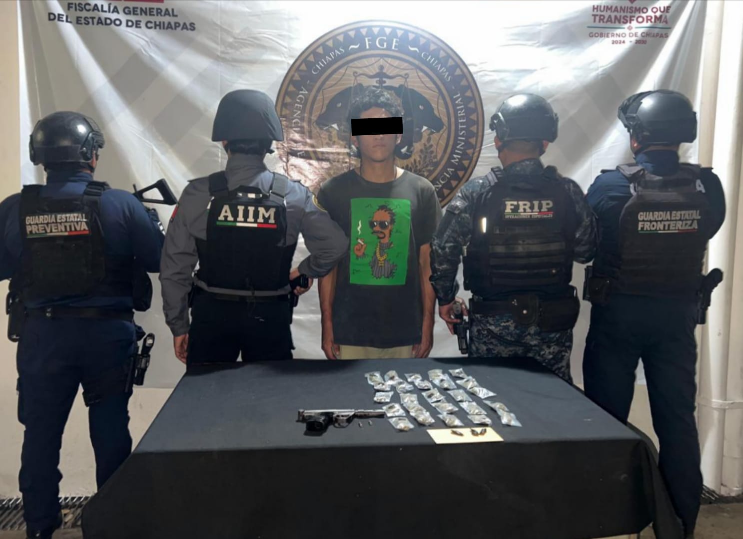 Salvadoreño detenido con arma de fuego y presuntos narcóticos en Tapachula 