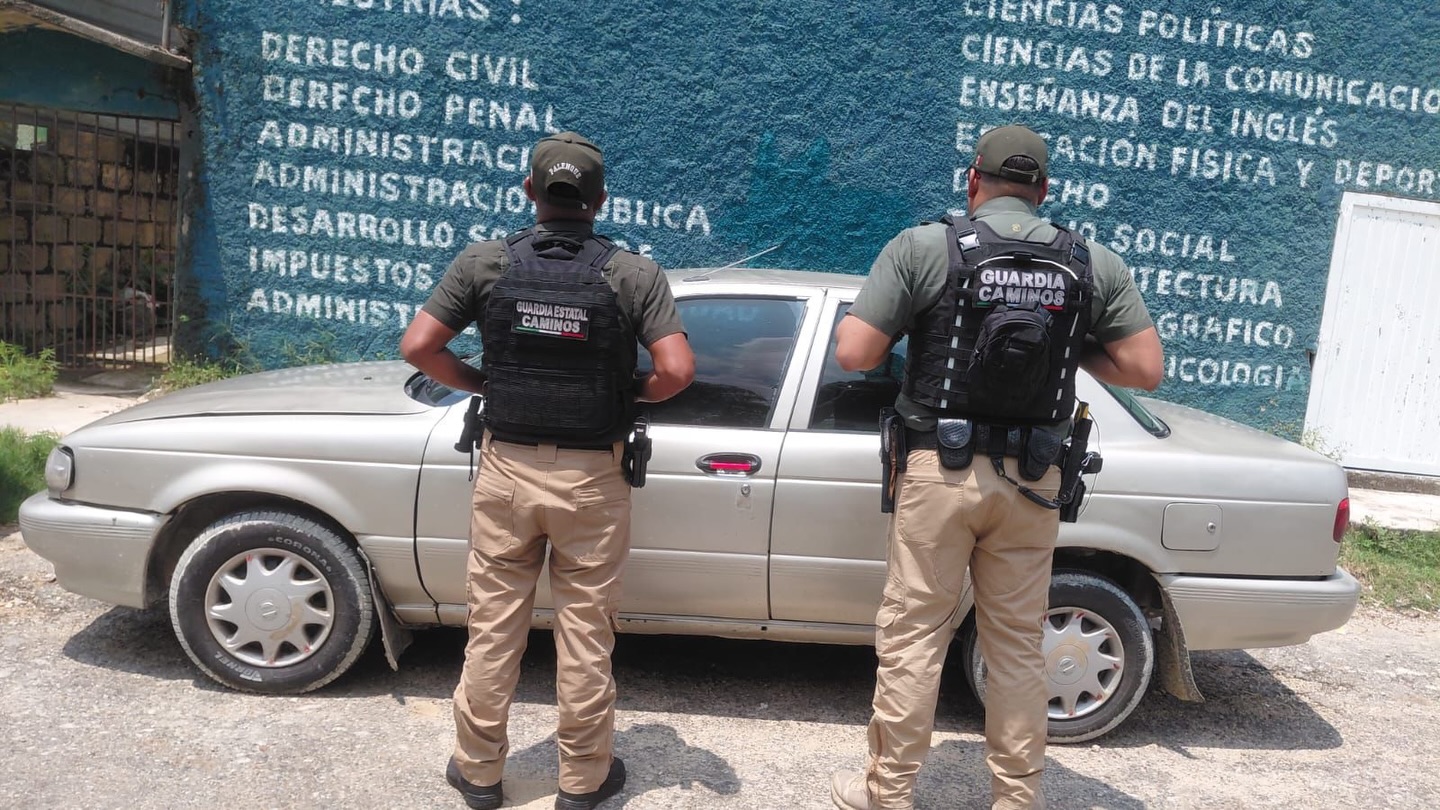 En operativo interinstitucional asegura vehículo con reporte de robo en Palenque