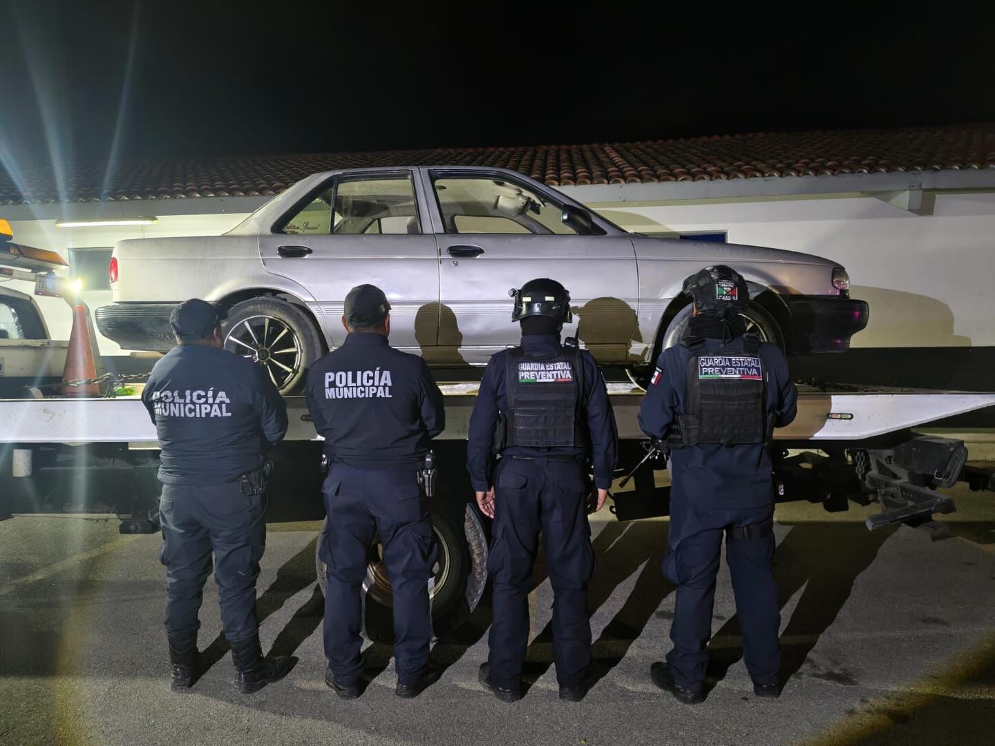 SSP localiza vehículo abandonado con impactos de arma de fuego en SCLC