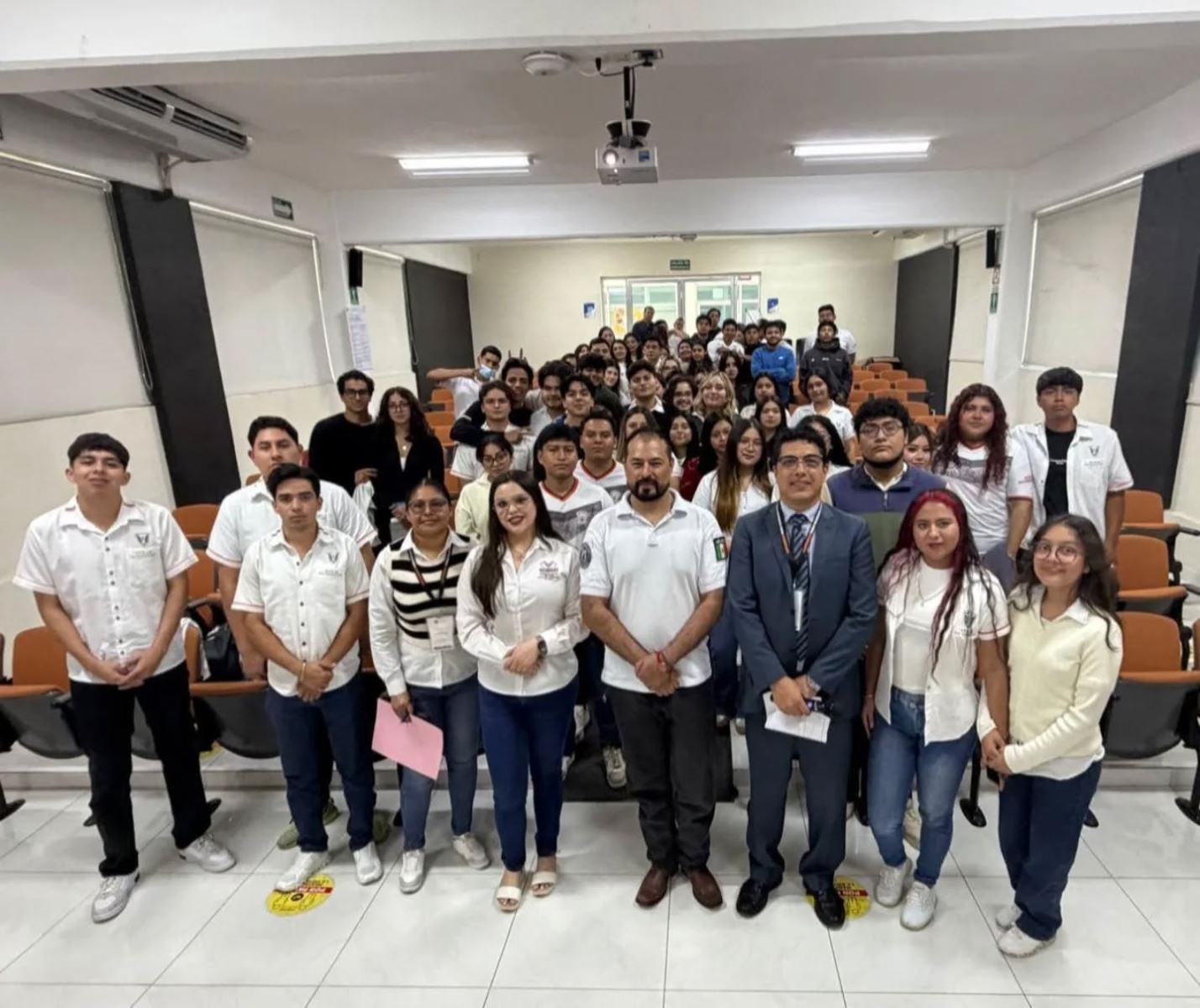 Promueve la Guardia Estatal Cibernética estrategias sobre ciberseguridad y prevención del delito en Tuxtla Gtz.