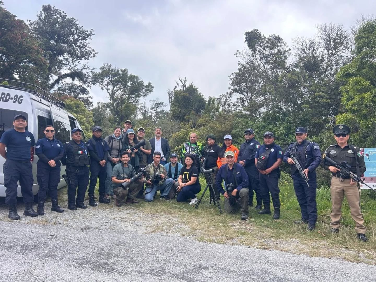 Guardia de Turismo brinda seguridad a integrantes de excursión Royalflycatcher