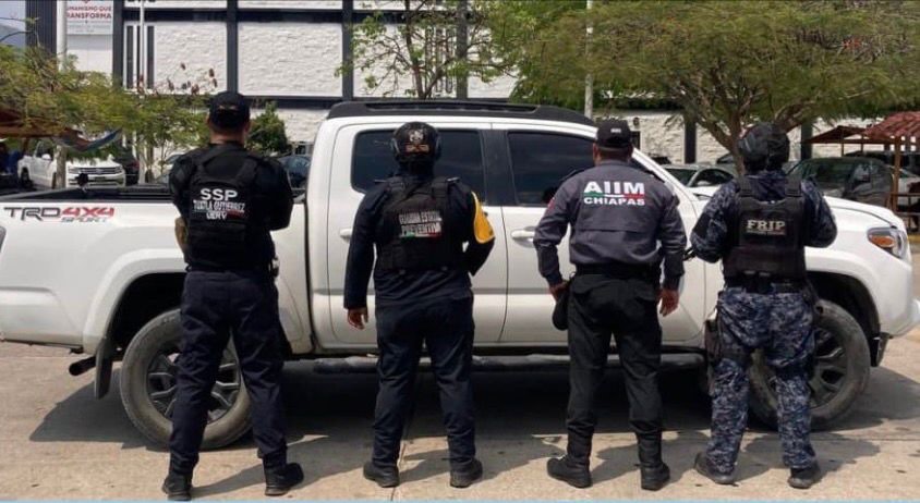 SSP y FGE recuperan vehículo con reporte de robo en Tuxtla Gutiérrez