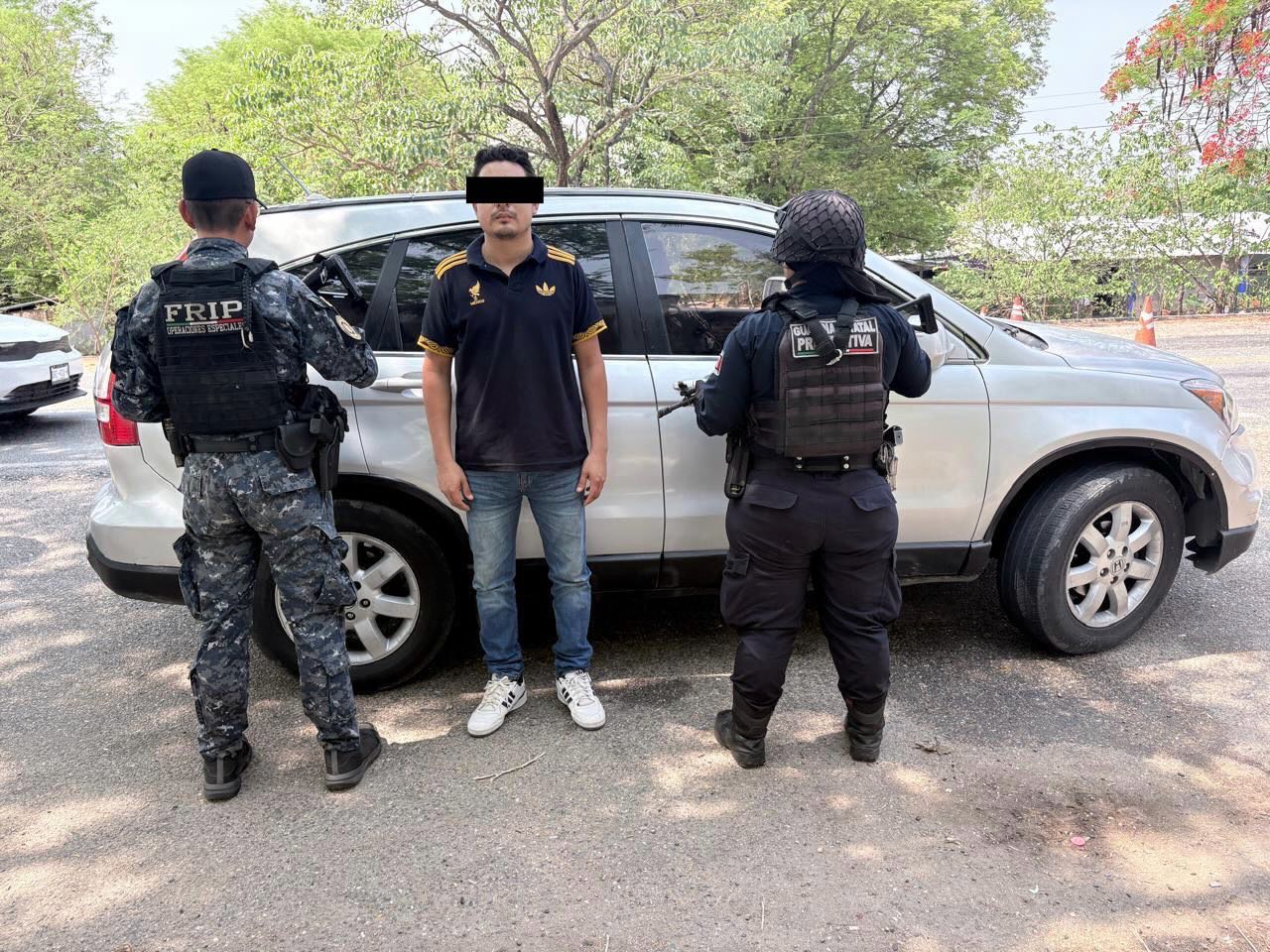 SSP y FGE ponen a disposición un vehículo con reporte de robo en Jiquipilas