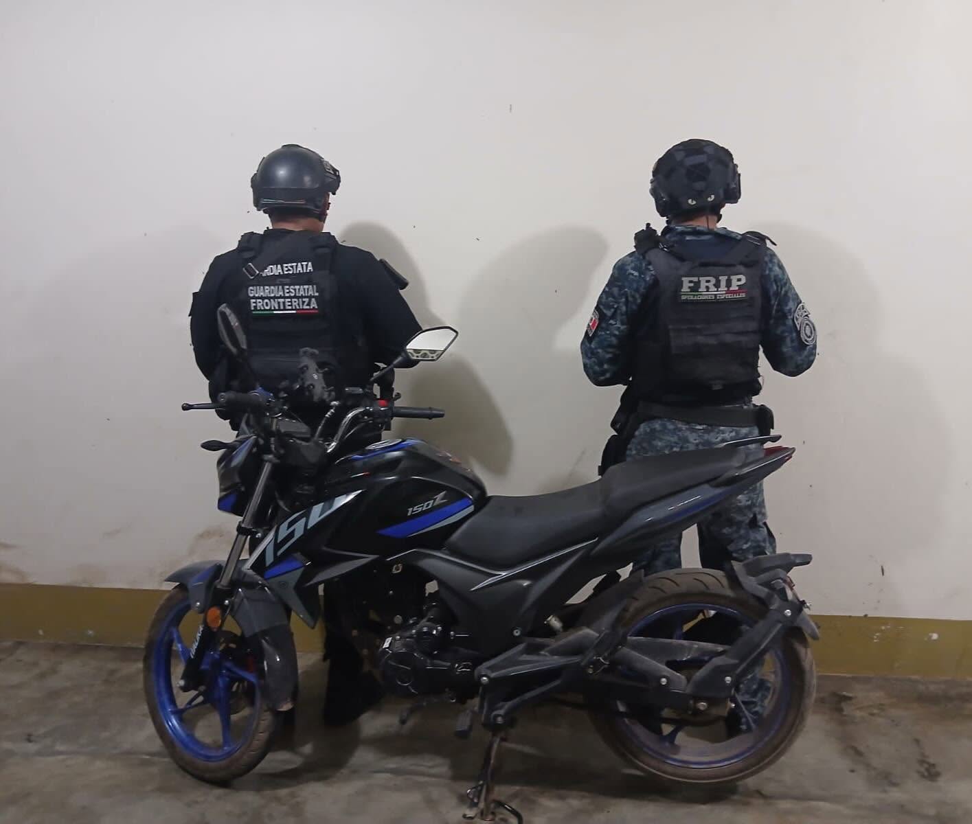 Asegura SSP motocicleta en estado de abandono en Ciudad Hidalgo