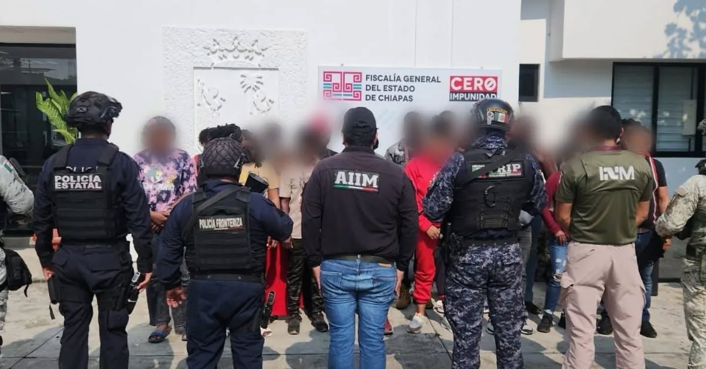 En operativo interinstitucional rescatan a 23 migrantes en Tuxtla Chico.