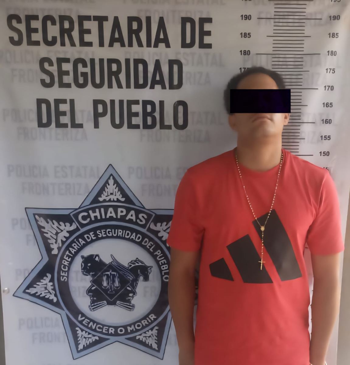En operativo de seguridad detienen a masculino por probable delito de cohecho.