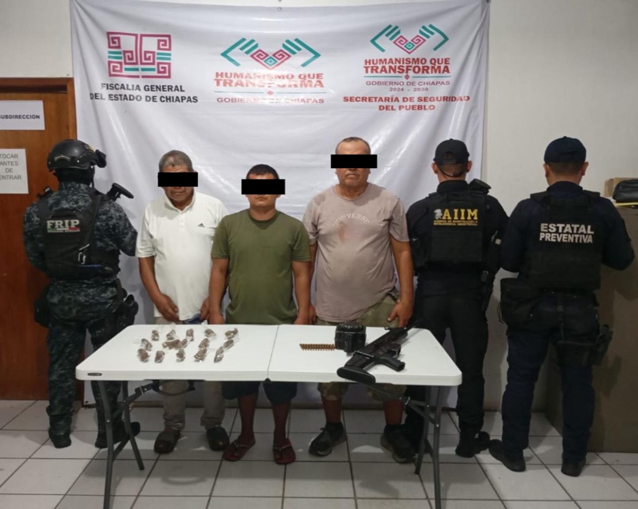 SSP y FGE detienen a seis personas con presunta droga, arma de uso exclusivo y vehículo con reporte de robo.