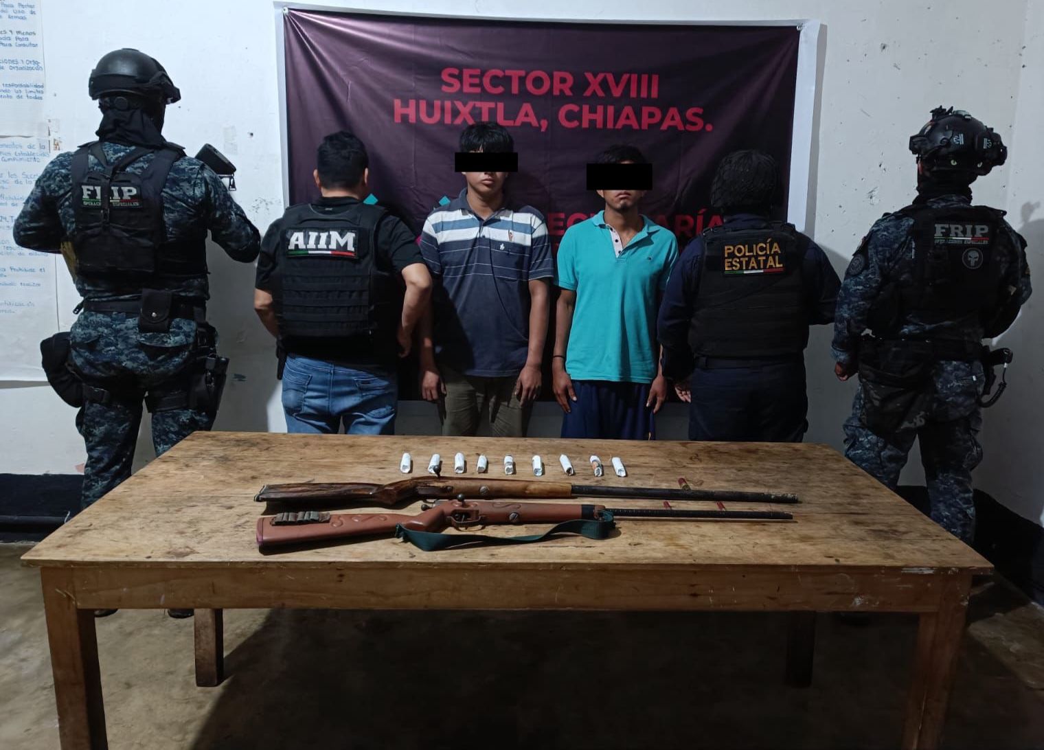 SSP y FGE detienen a dos masculinos por diversos delitos en Huixtla.