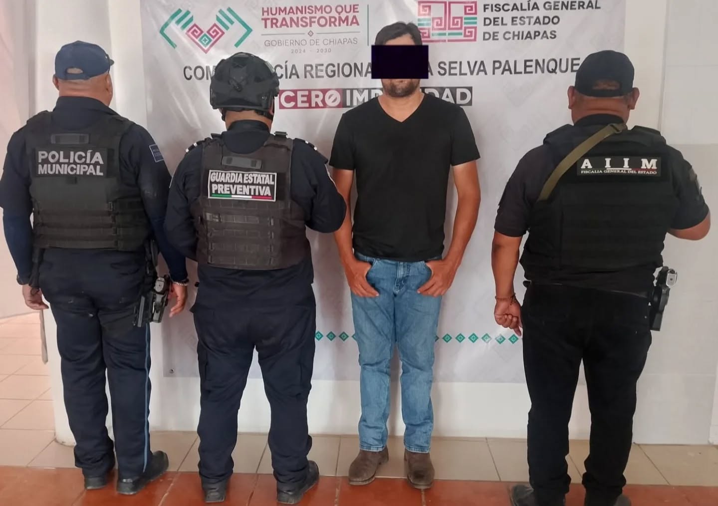 En operativo interinstitucional detienen a un masculino con motocicleta con reporte de robo en Palenque.