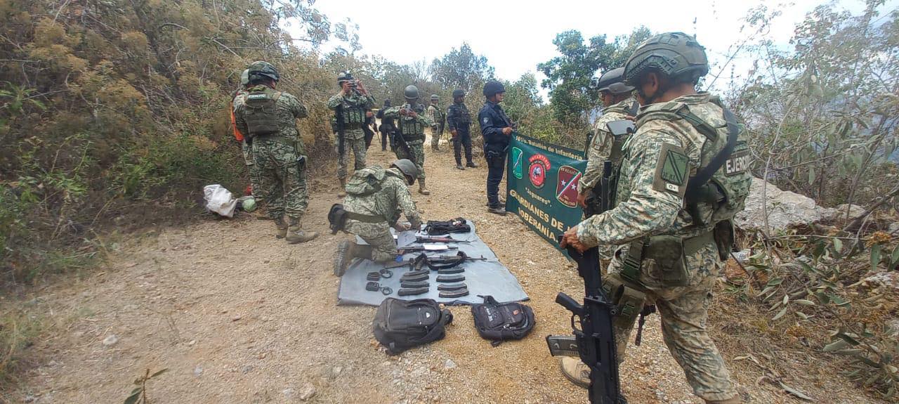 En operativo interinstitucional aseguran armas y municiones en Amatenango de la Frontera 