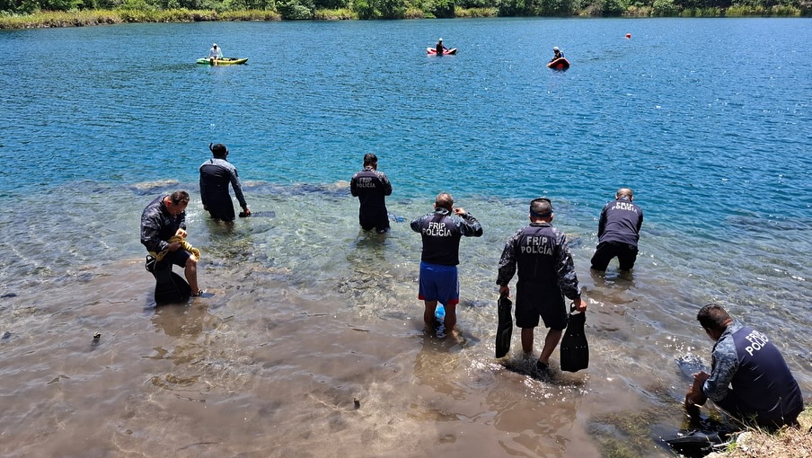 En operativo de búsqueda SSP localiza cuerpo de persona desaparecida en la laguna Koilá de Comitán de Domínguez. 