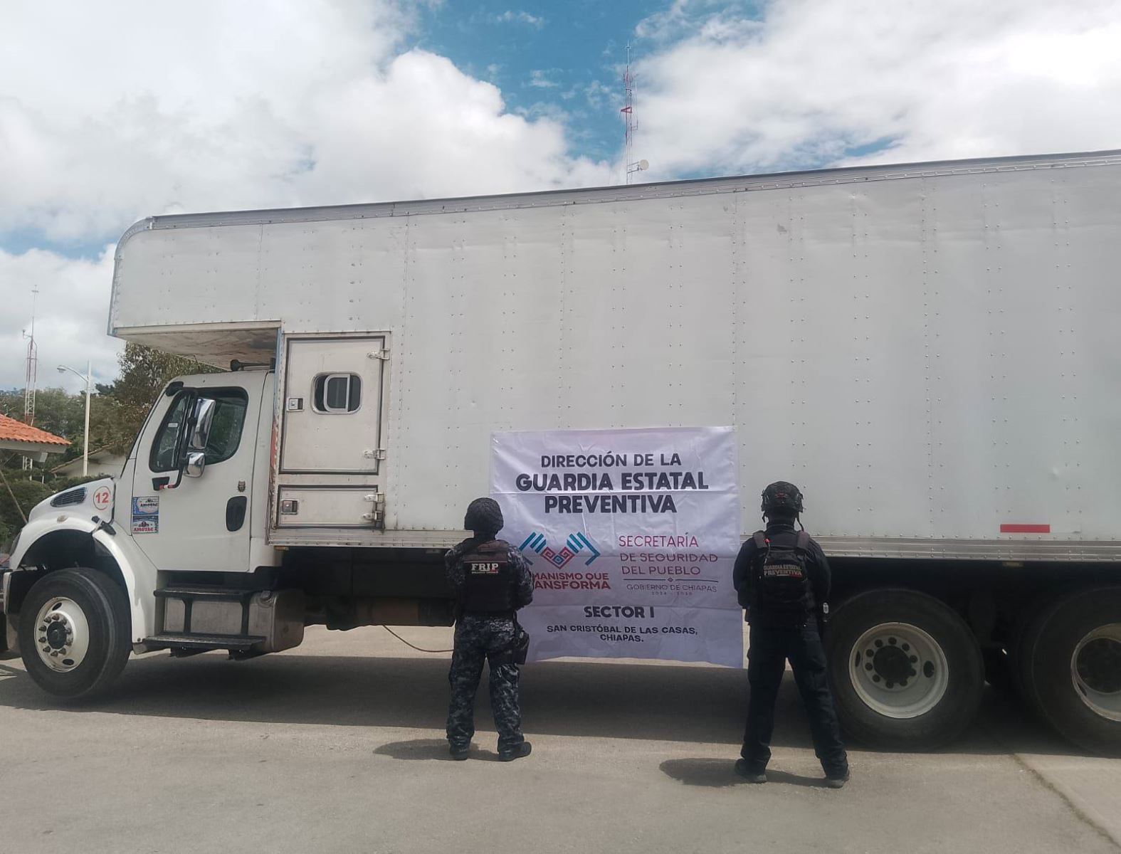 En operativos interinstitucionales aseguraron ocho vehículos con reporte de robo y alteraciones en NIV.