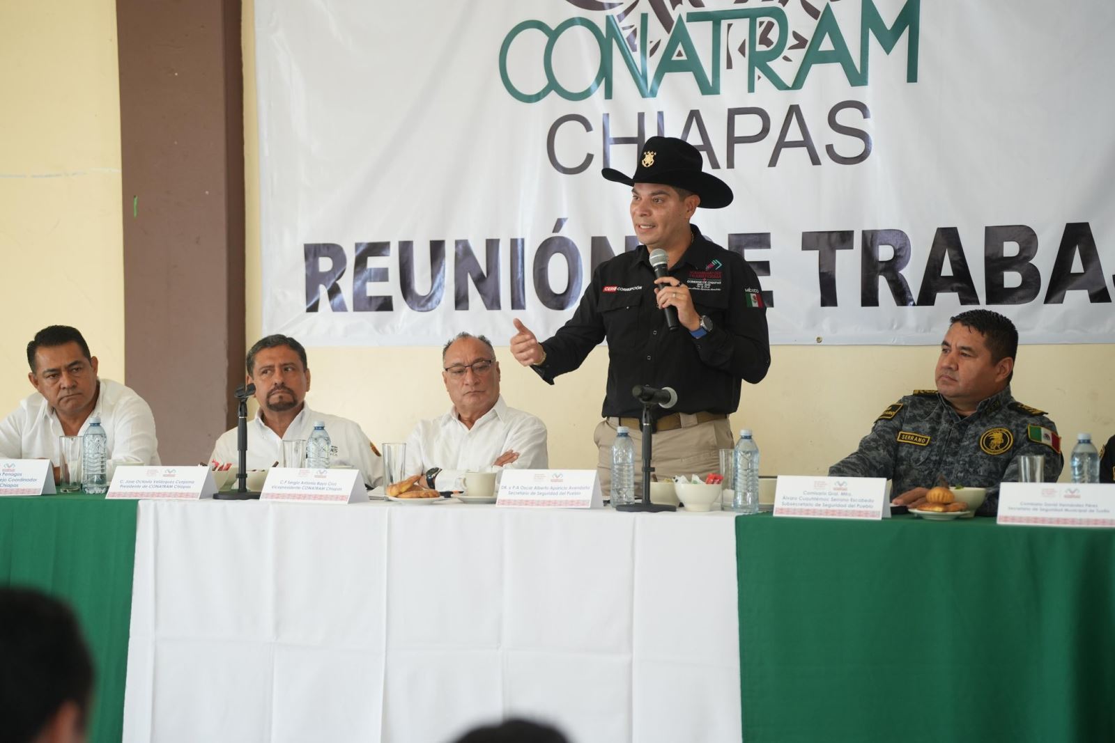 Secretario de Seguridad del Pueblo encabeza reunión con la Confederación Nacional de Transportistas (CONATRAM) Chis