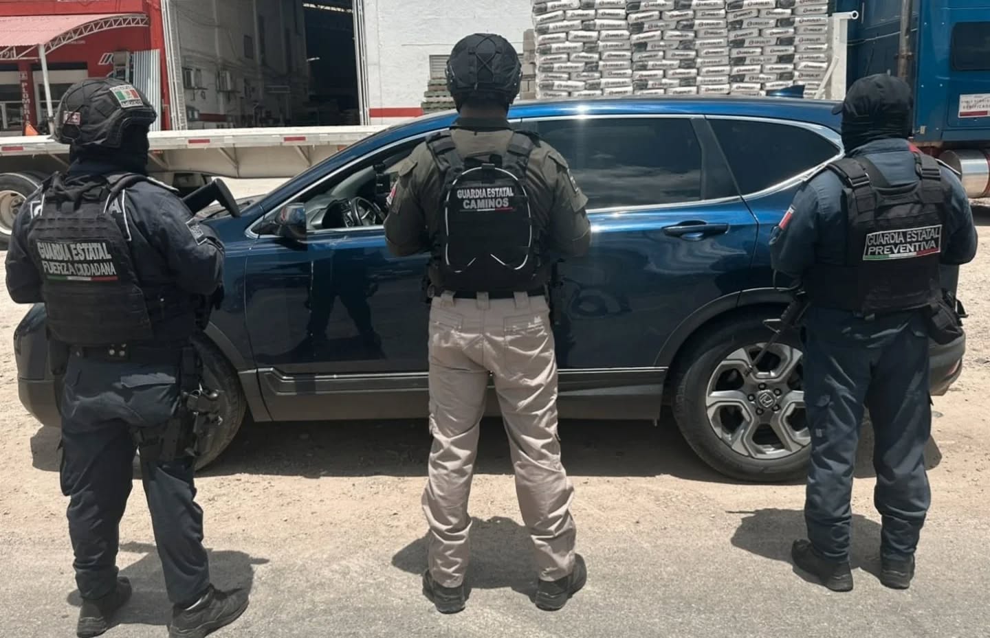 En operativo de seguridad detienen a masculino con vehículo con reporte de robo en Frontera Comalapa.
