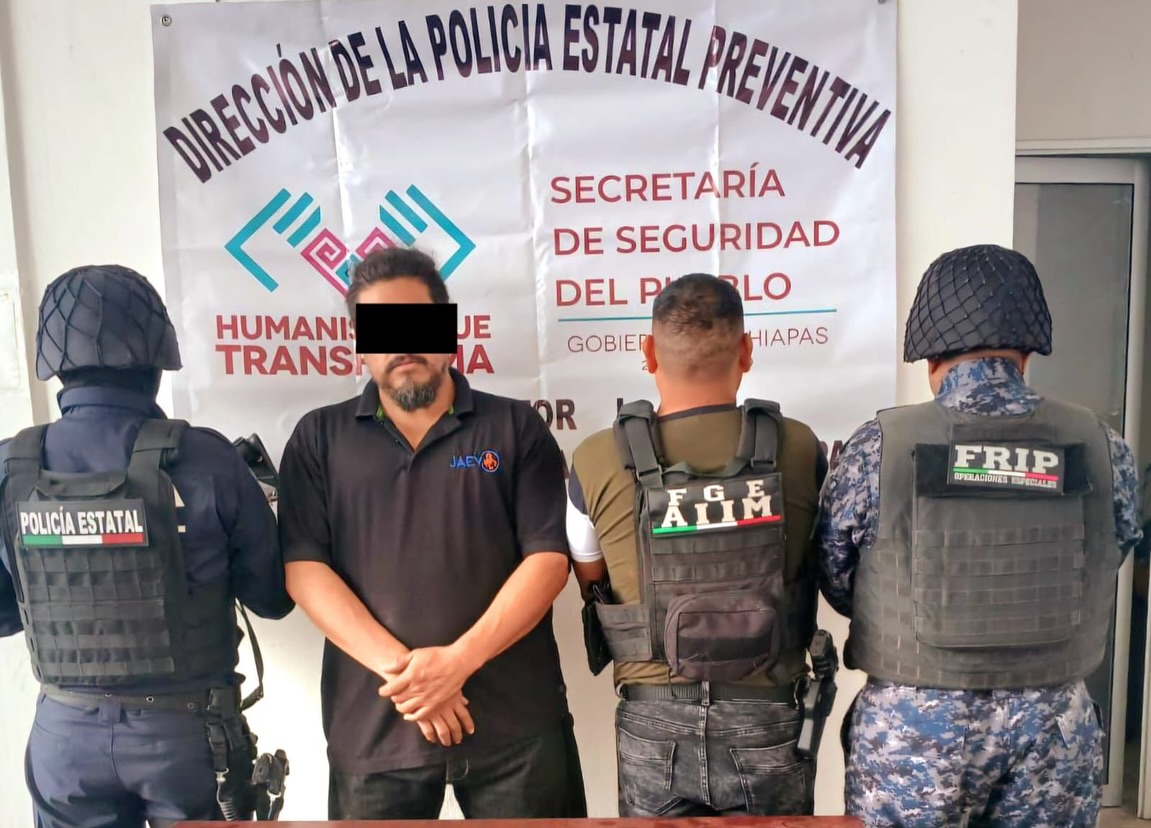 SSP Y FGE detienen a masculino con presuntos narcóticos en San Cristóbal de las Casas.