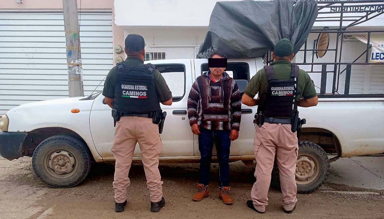 En operativo de seguridad en Altamirano detienen a un masculino con vehículo con reporte de robo