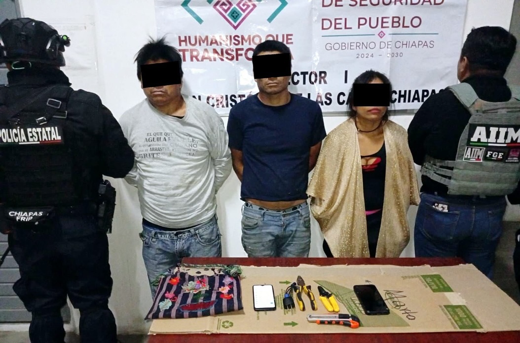 SSP y FGE  recuperan taxi con reporte de robo en los Altos de Chiapas.