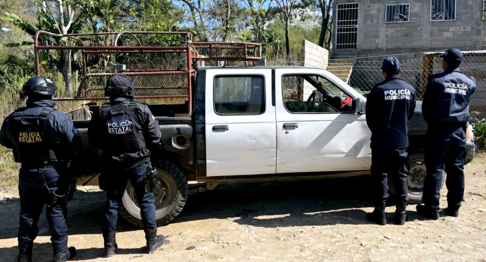 Policías Estatales aseguran vehículo con reporte de robo en Pueblo Nuevo Solistahuacán