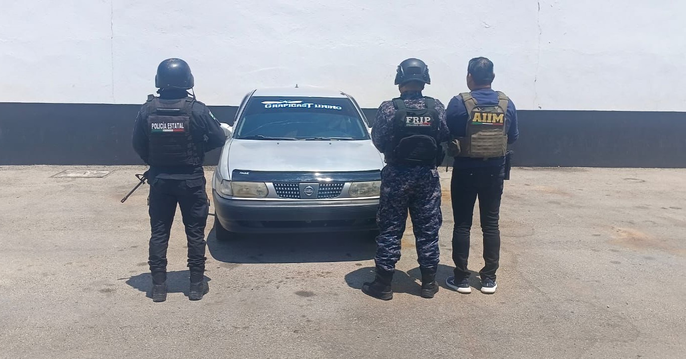 En operativo interinstitucional recuperan vehículo con reporte de robo en los Altos de Chiapas.