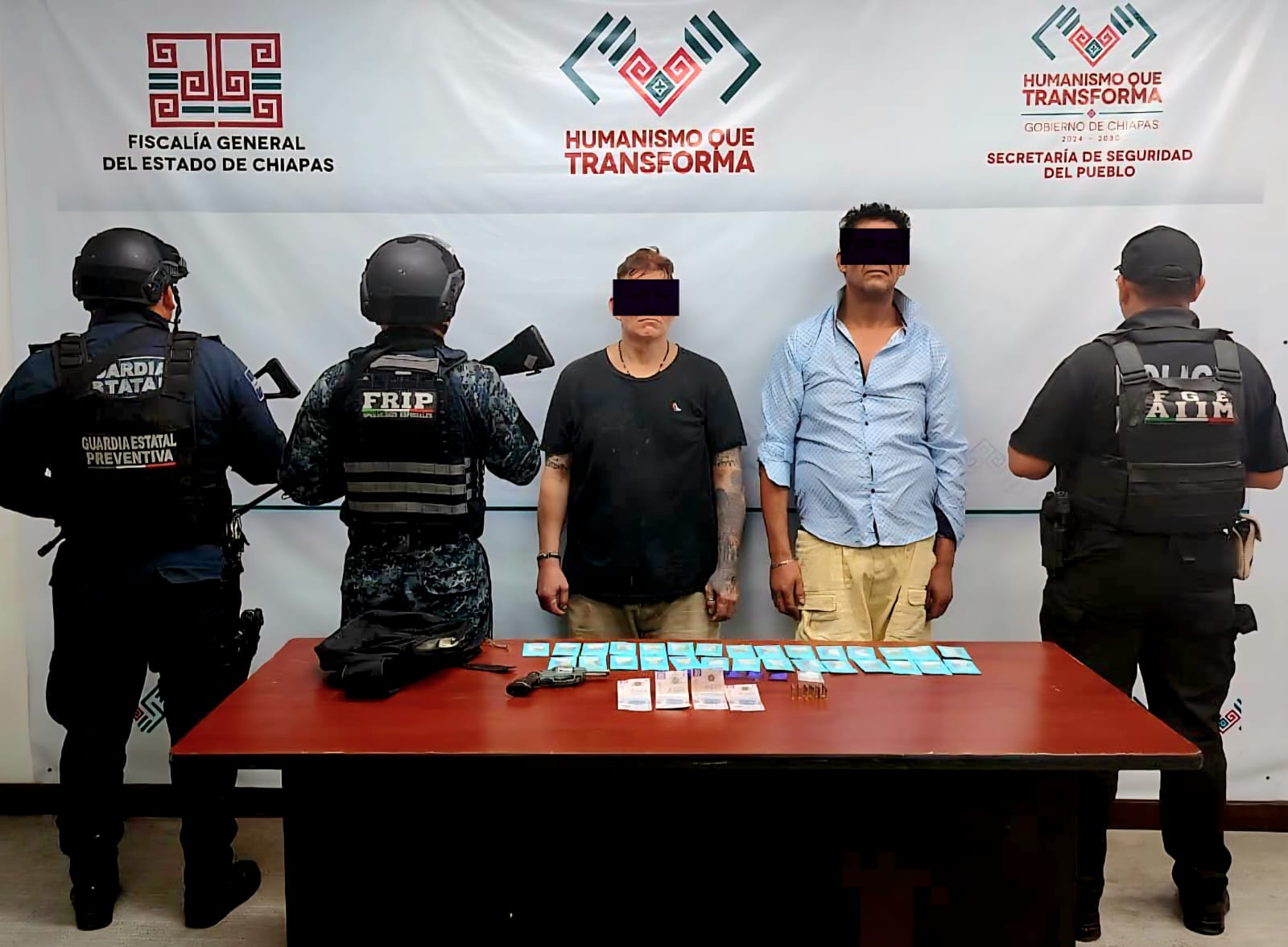 En operativo interinstitucional detienen a dos masculinos en posesión de arma de fuego y presuntos narcóticos 