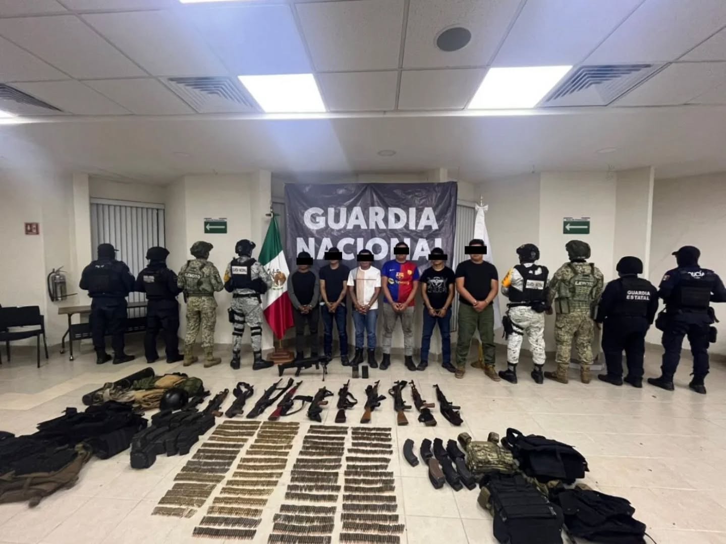 En operativo interinstitucional aseguran a seis personas con armamento en Chiapas