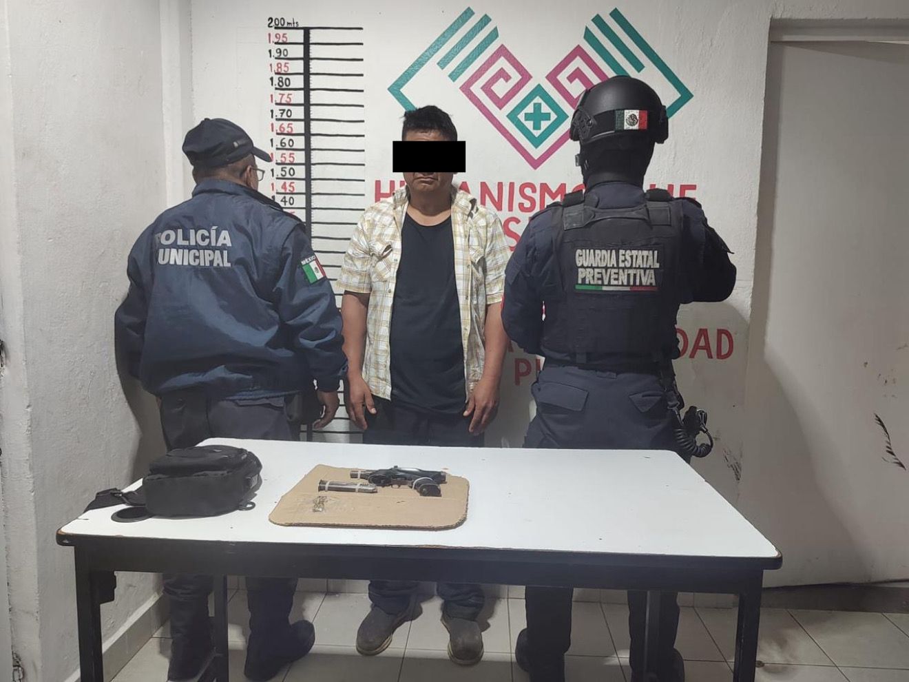En operativo de seguridad detienen a masculino con arma de fuego en Ocozocoautla