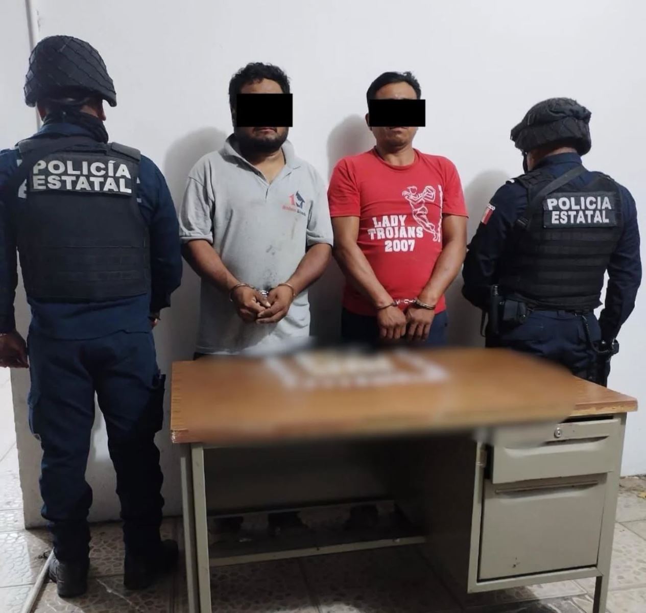 SSP y FGE detienen a dos masculinos por presuntos delitos contra la salud y portación de arma de fuego