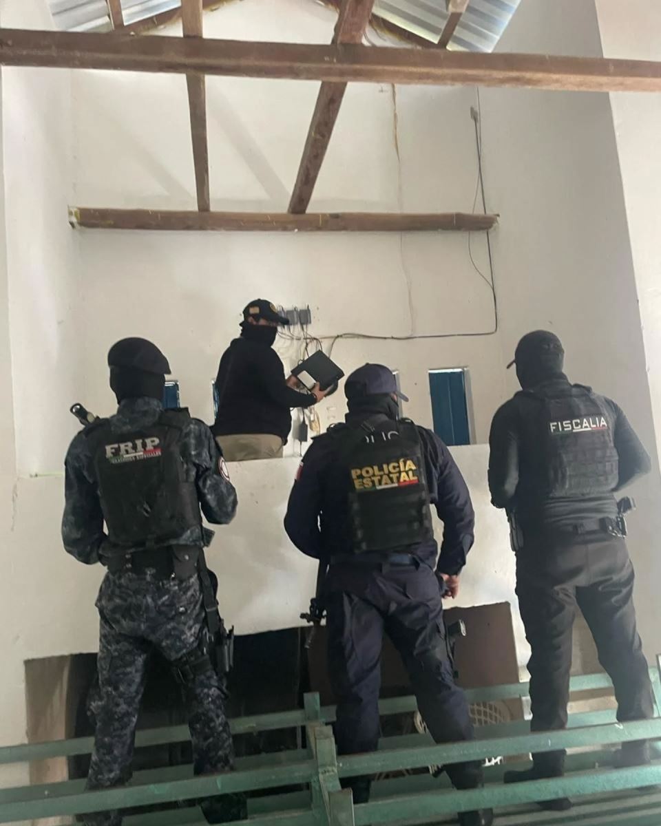 En operativo interinstitucional desinstalan cámaras de videovigilancia en Salto de Agua