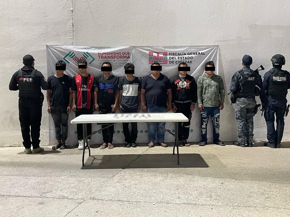 SSP y FGE detienen a presuntos narcomenudistas en Villaflores 