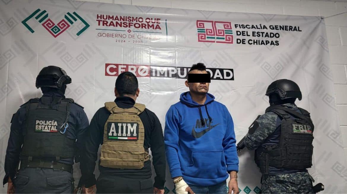 SSP y FGE detienen a masculino por el presunto delito de resistencia a particulares en Tuxtla, Gutierrez.
