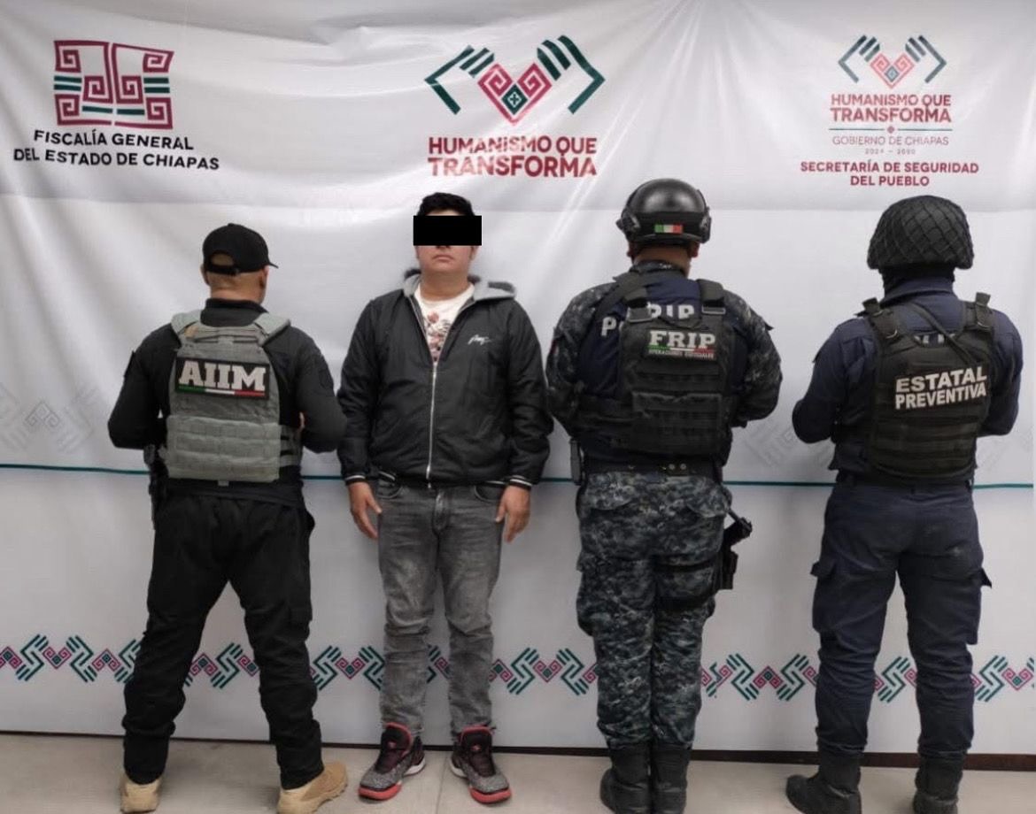 Autoridades de seguridad detienen a presunto líder de grupo delictivo en San Cristóbal de Las Casas, Chiapas.