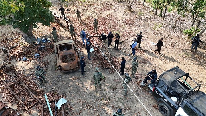 En operativo interinstitucional llevan a cabo diligencia y aseguran vehículos y autopartes robadas en La Concordia.