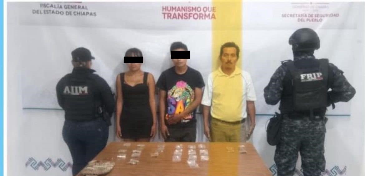 SSP y FGE detienen a 4 personas con presuntos estupefacientes en Tapachula.