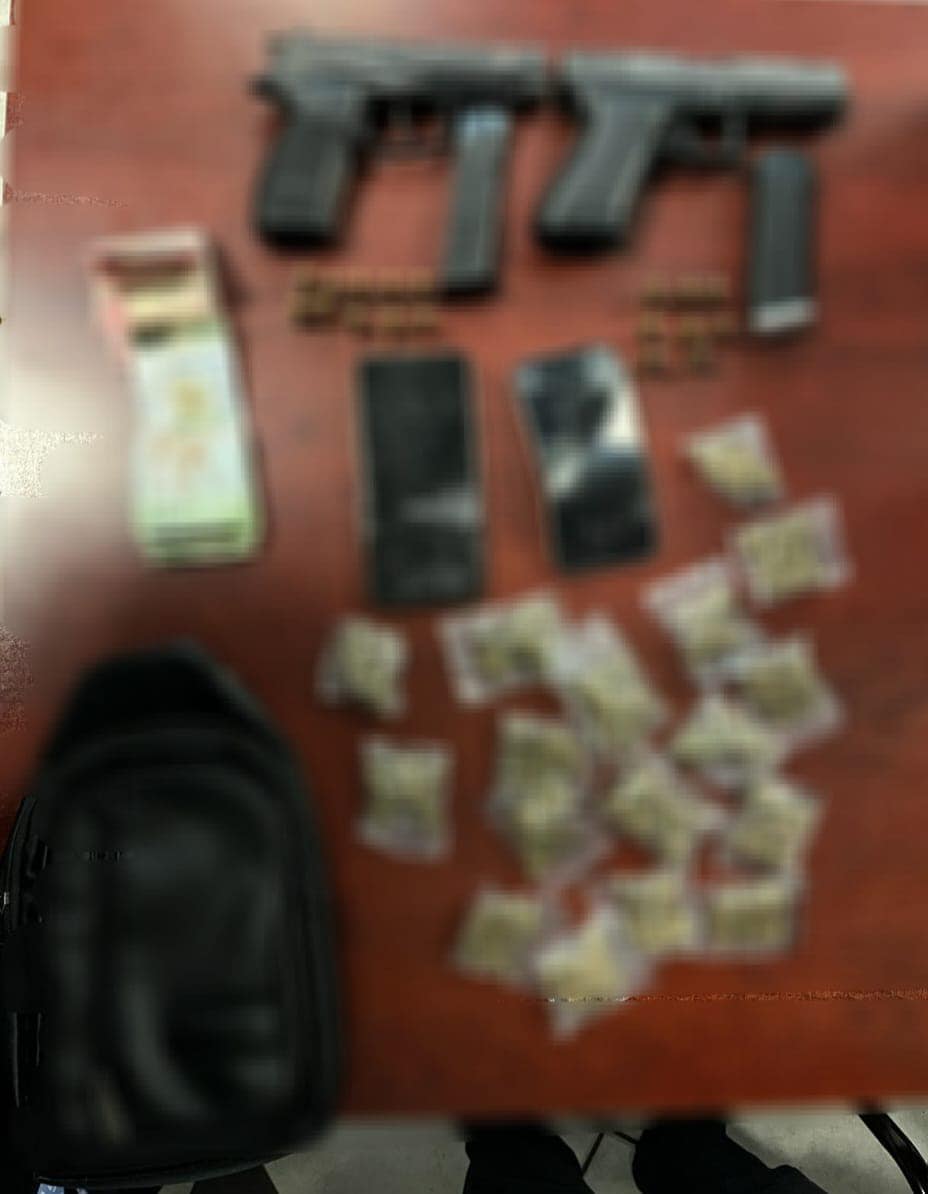 SSP y Ejército Mexicano detienen a dos personas por probables delitos contra la salud y portación de armas de fuego