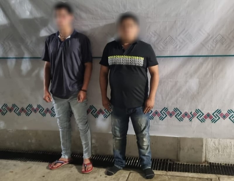 En operativo interinstitucional detienen a dos masculinos por el posible delito de homicidio y portación de armas.