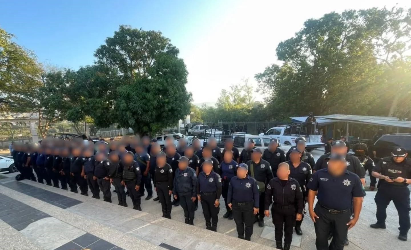 SSP y FGE aseguran a policías en Chiapa de Corzo